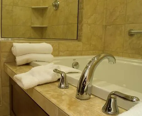 Hotel Ramada Msp Airport At The Mall 3*