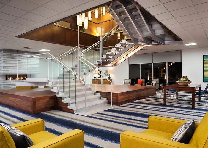 Ramada Msp Airport At The Mall Hotel