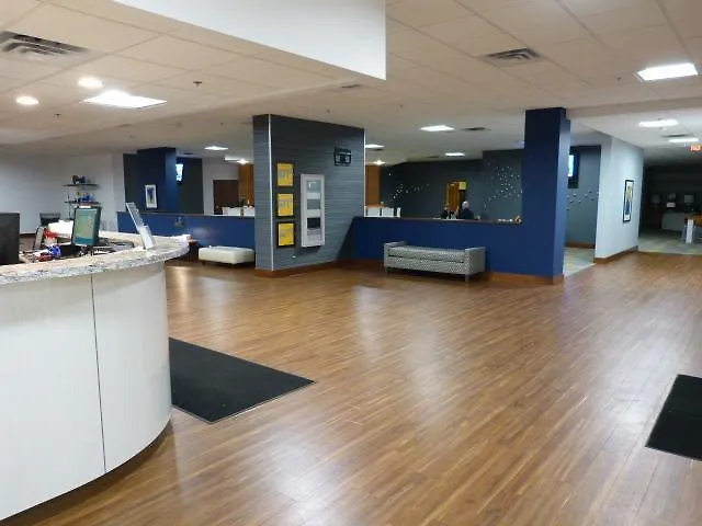 Ramada Msp Airport At The Mall Hotel 3*