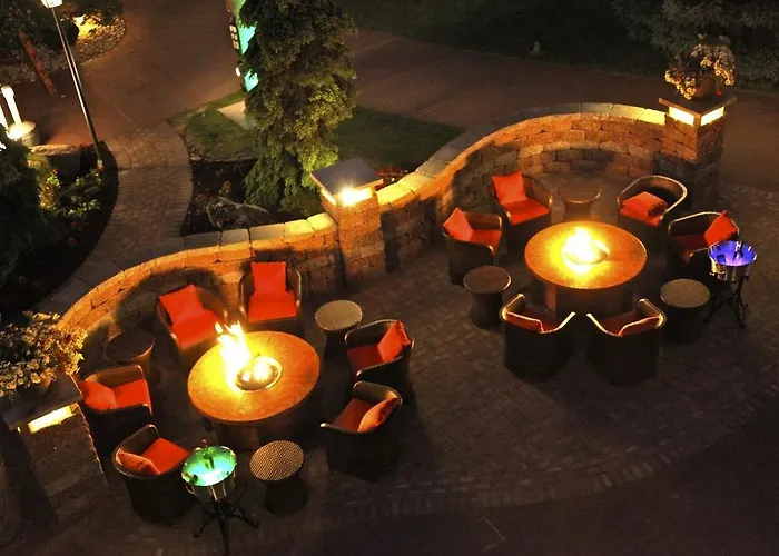 Ramada Msp Airport At The Mall Hotel 3*