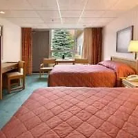Ramada Msp Airport At The Mall Hotel